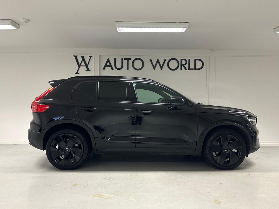 Volvo EX40 Extended Range Black Edition 5d