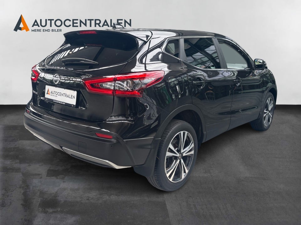 Nissan Qashqai 1,3 Dig-T 160 N-Connecta 5d