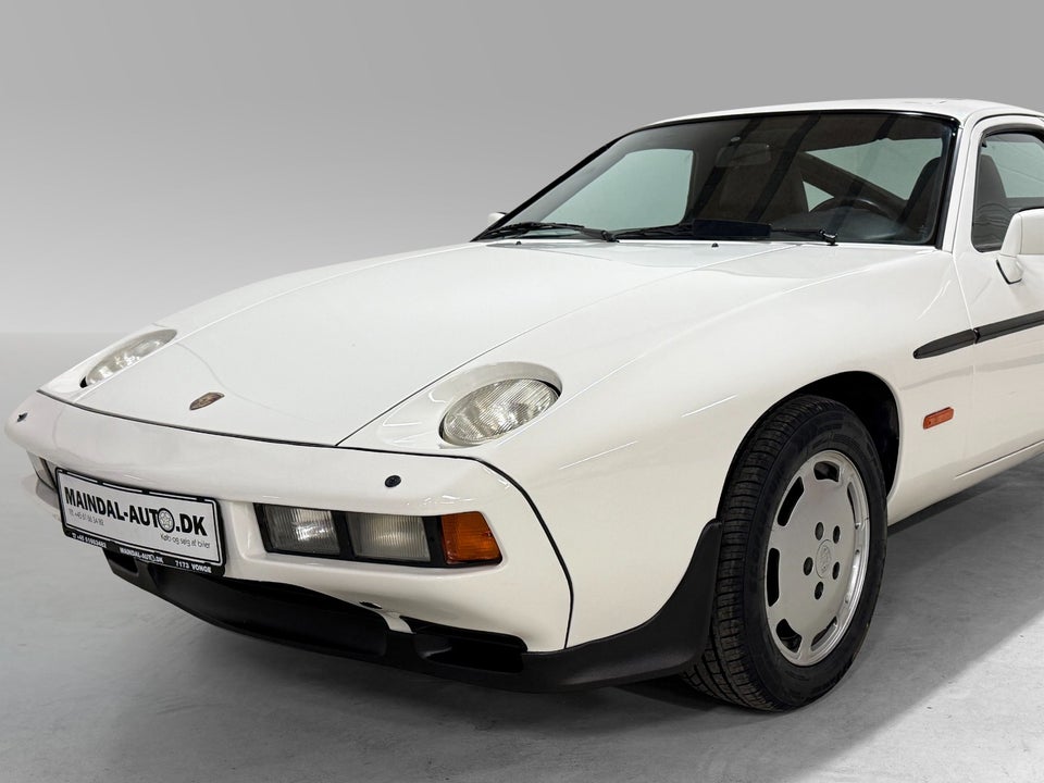 Porsche 928 4,7 S 3d