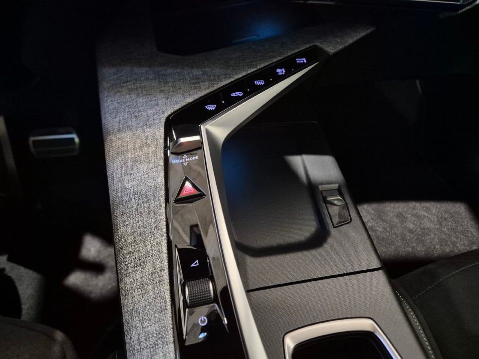 Peugeot e-5008 77 GT Pack 7prs 5d