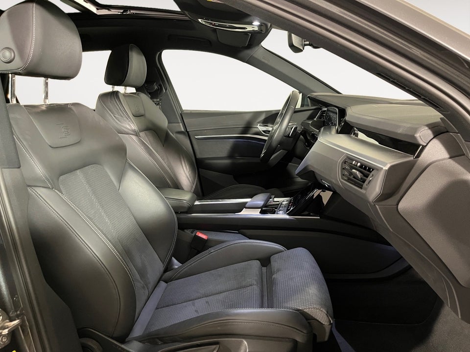 Audi e-tron 55 S-line quattro 5d