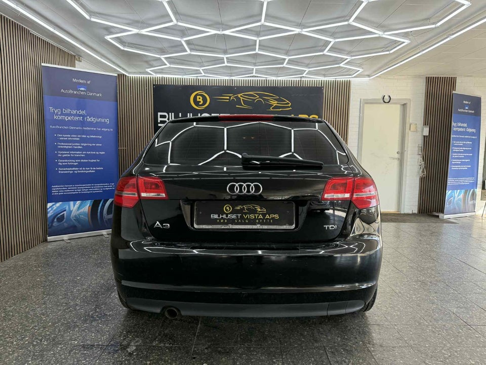 Audi A3 2,0 TDi 136 Ambiente Sportback 5d