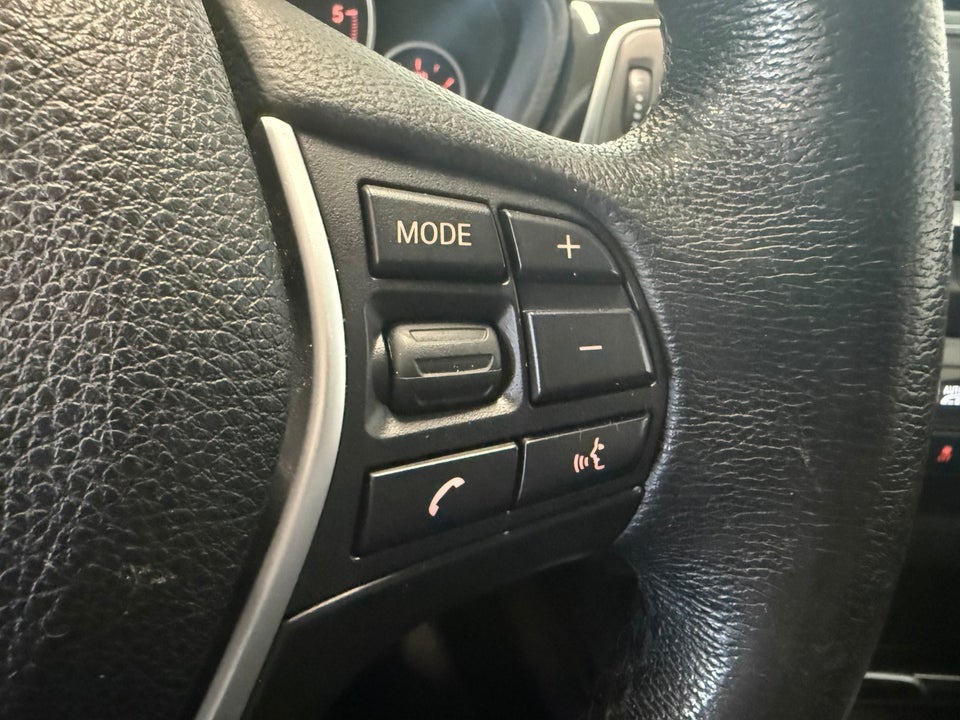 BMW 320d 2,0 Touring Advantage aut. 5d