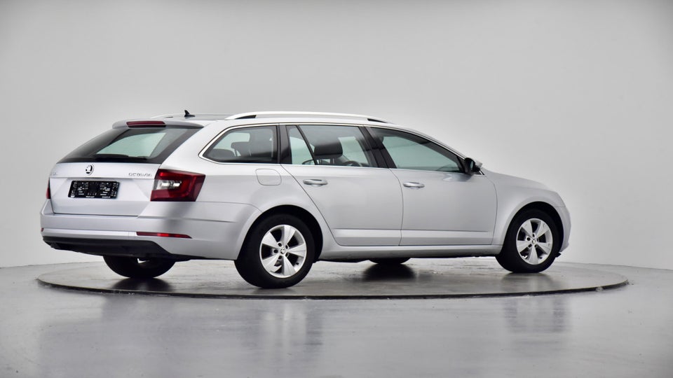 Skoda Octavia 1,6 TDi 115 Style Business Combi DSG 5d