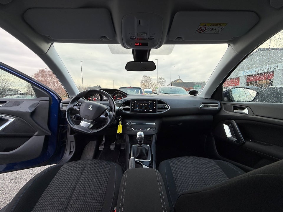 Peugeot 308 1,5 BlueHDi 130 Style 5d