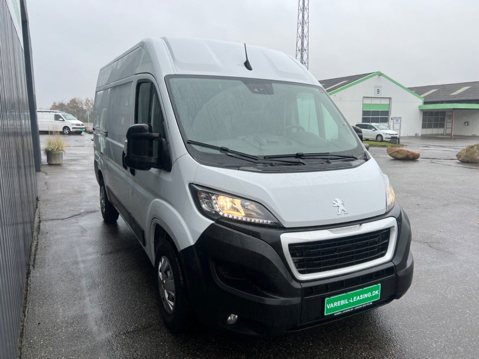 Peugeot Boxer 435 2,2 BlueHDi 165 L2H2 Premium