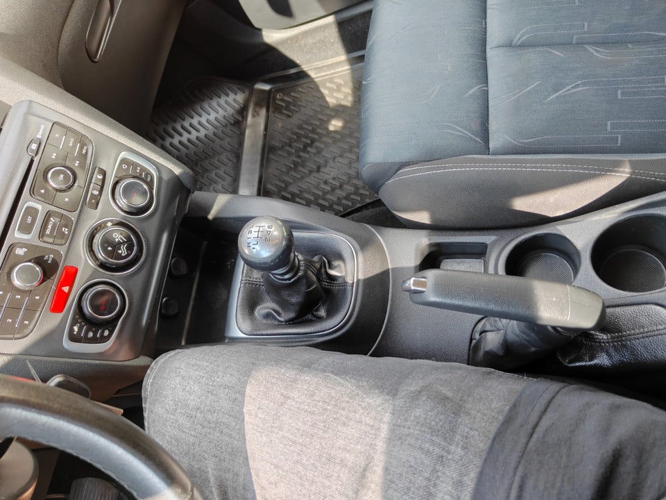 Citroën C4 1,2 PureTech 130 Attraction 5d