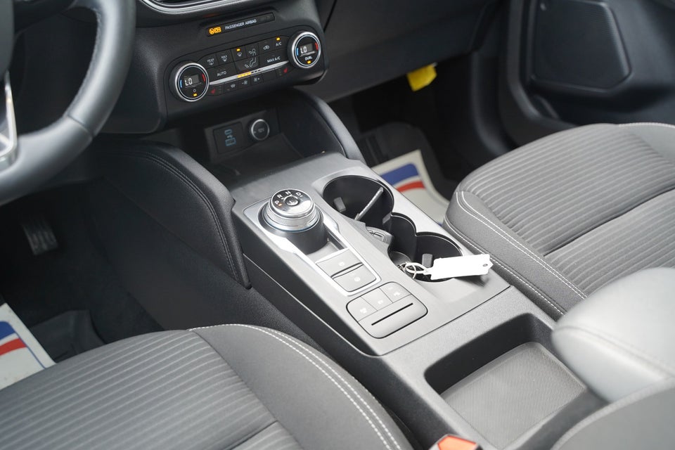 Ford Kuga 2,5 PHEV Titanium CVT 5d