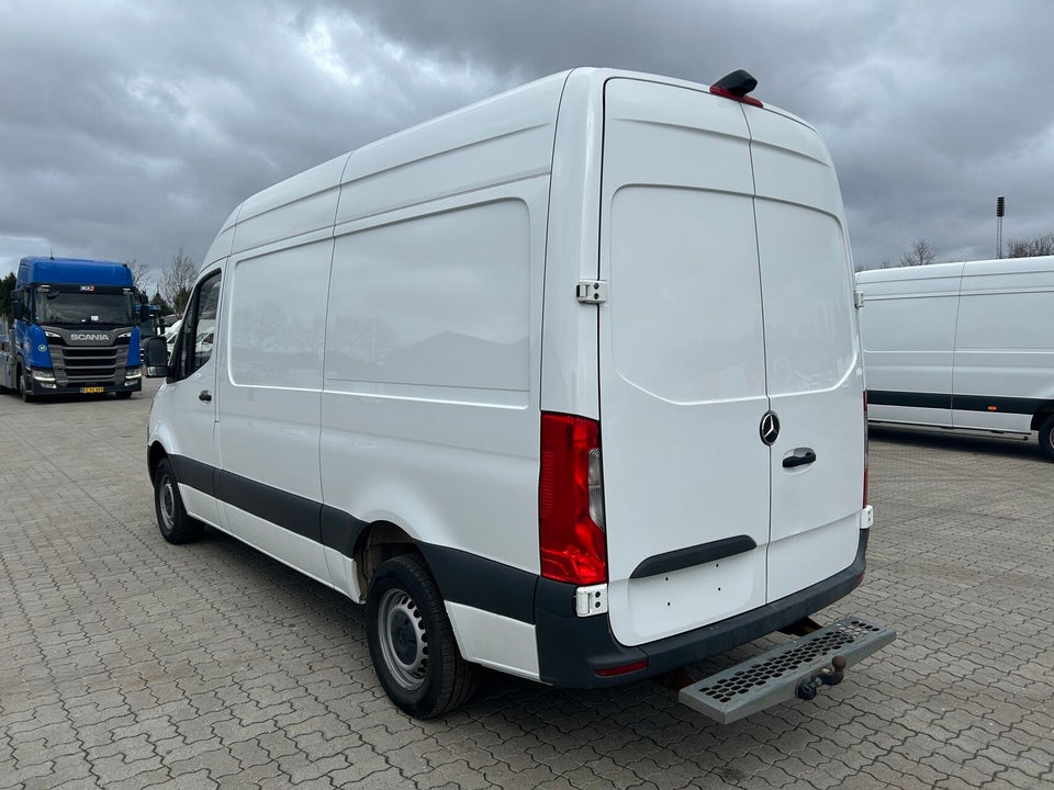 Mercedes Sprinter 317 2,0 CDi A2 Kassevogn aut. RWD