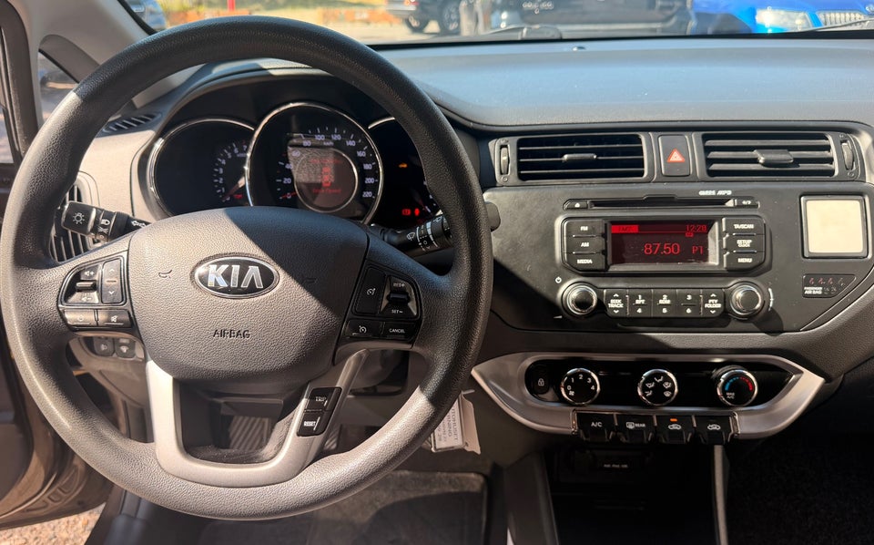 Kia Rio 1,2 CVVT Exclusive 5d