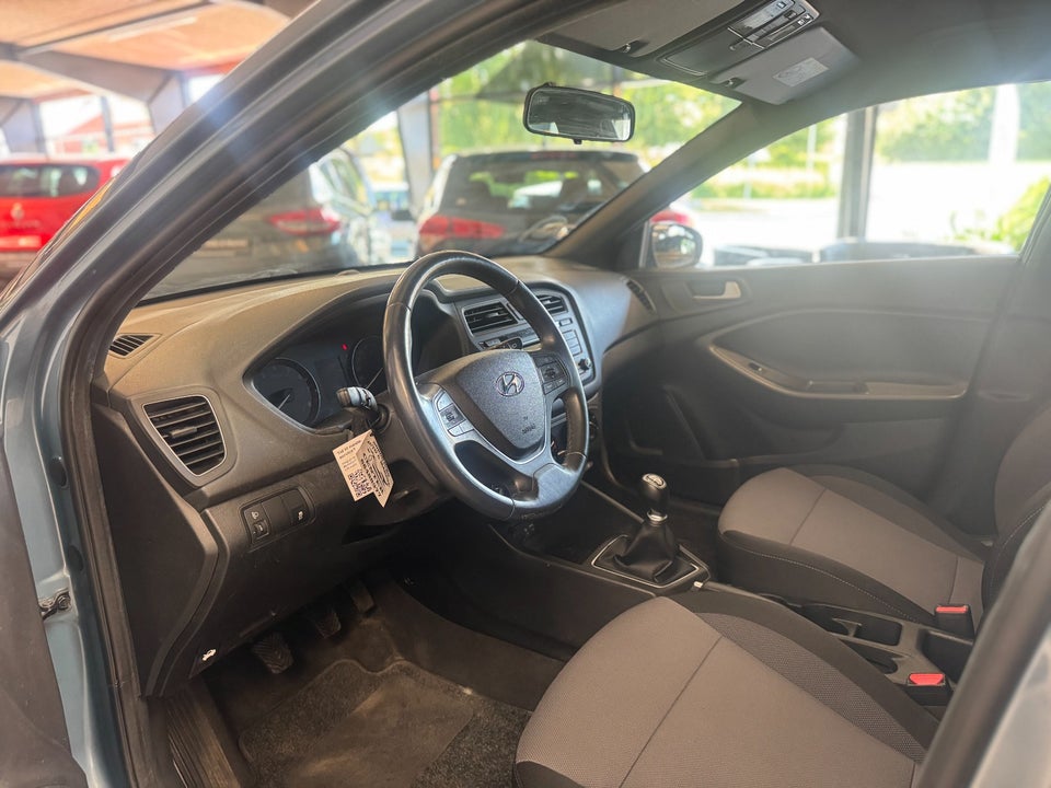 Hyundai i20 1,25 Fresh 5d