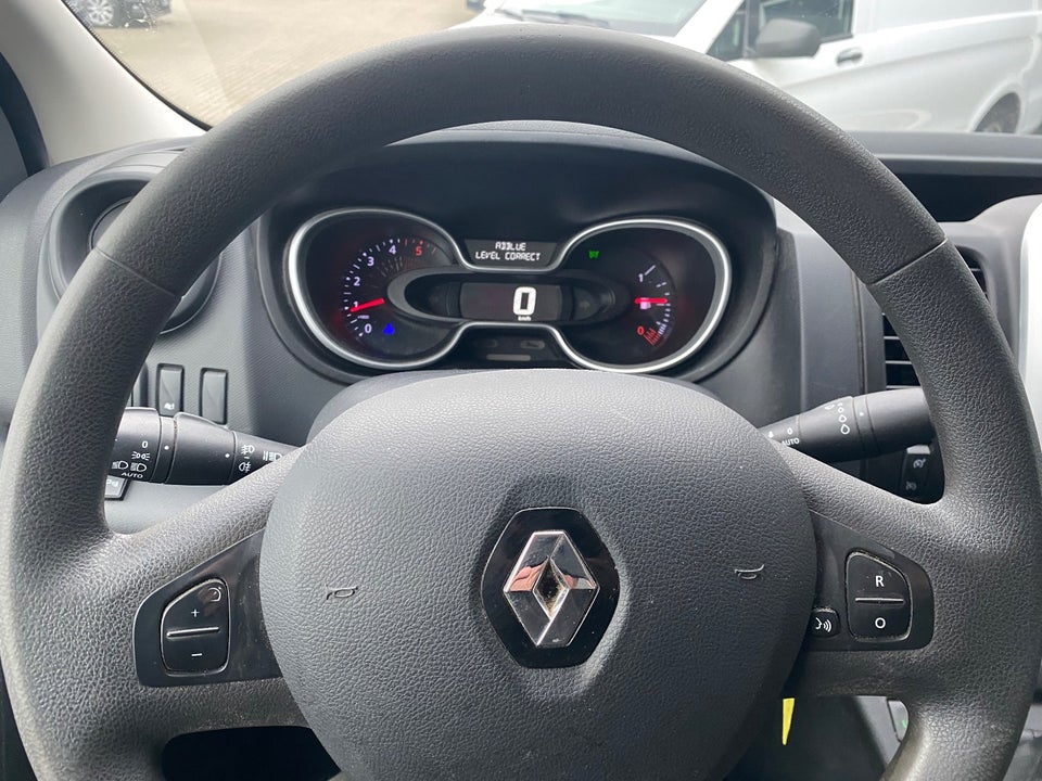 Renault Trafic T29 2,0 dCi 120 L2H1