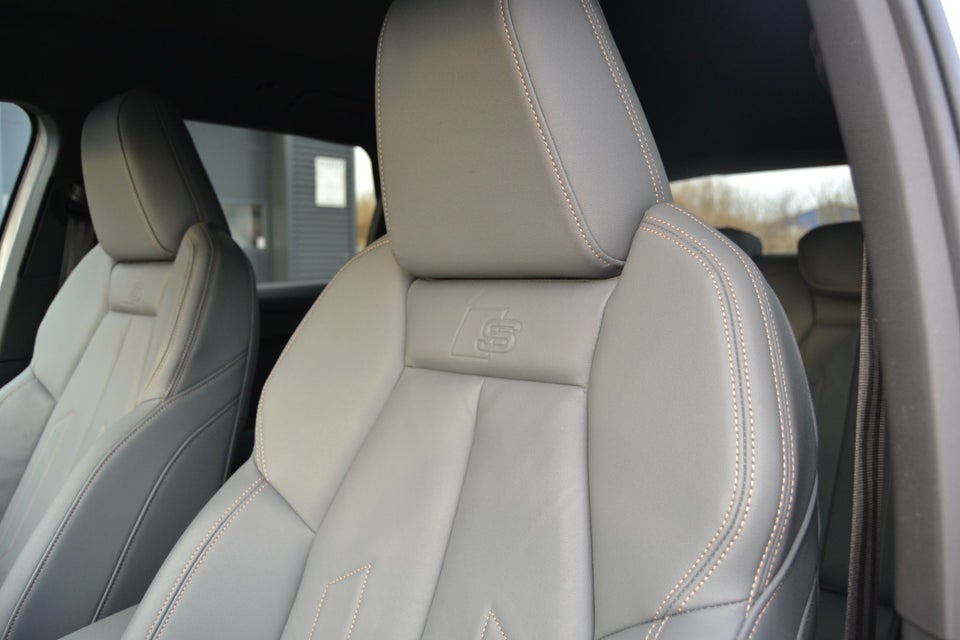 Audi Q4 e-tron 40 edition one S-line 5d