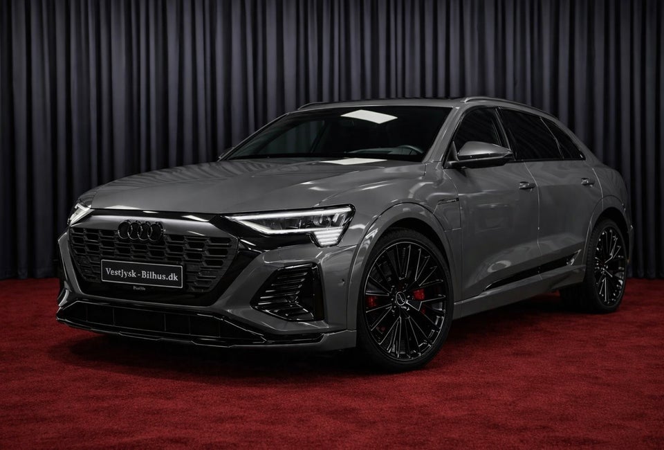 Audi Q8 e-tron 55 S-line quattro 5d