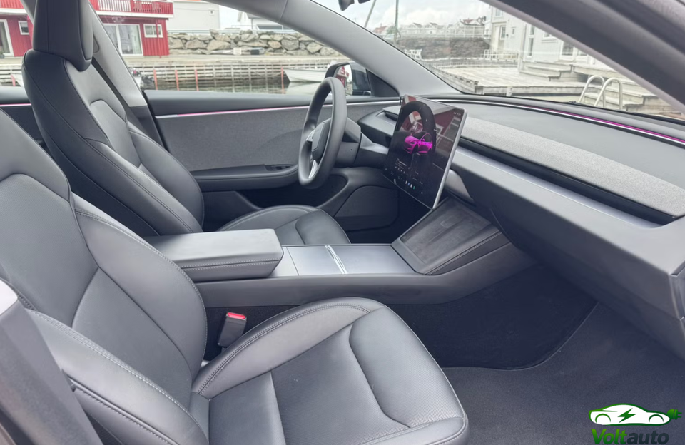 Tesla Model 3 RWD 4d