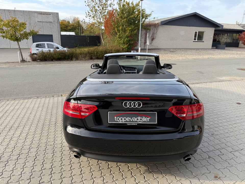 Audi A5 3,2 FSi Cabriolet quattro S-tr. 2d