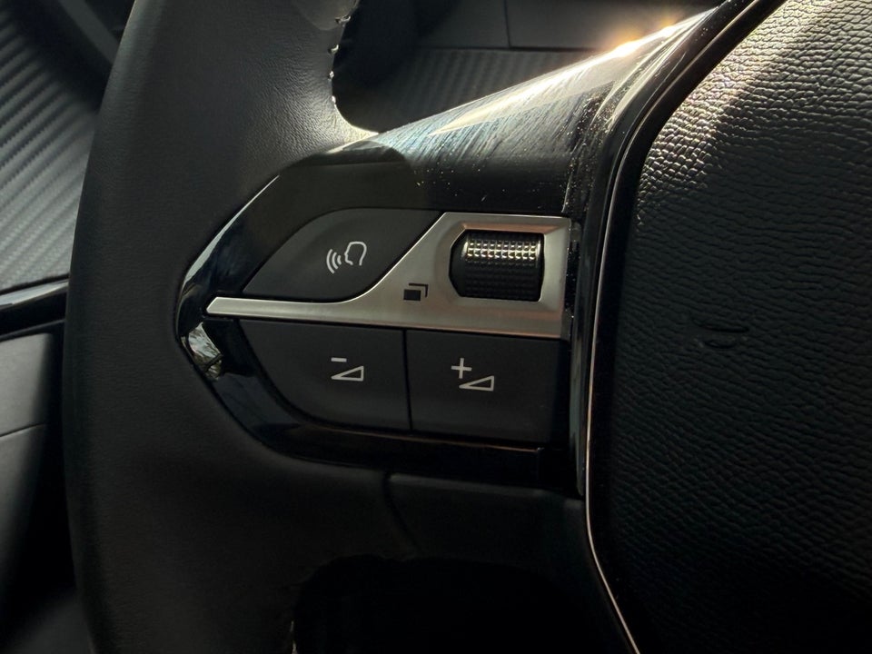 Peugeot e-2008 50 Active 5d