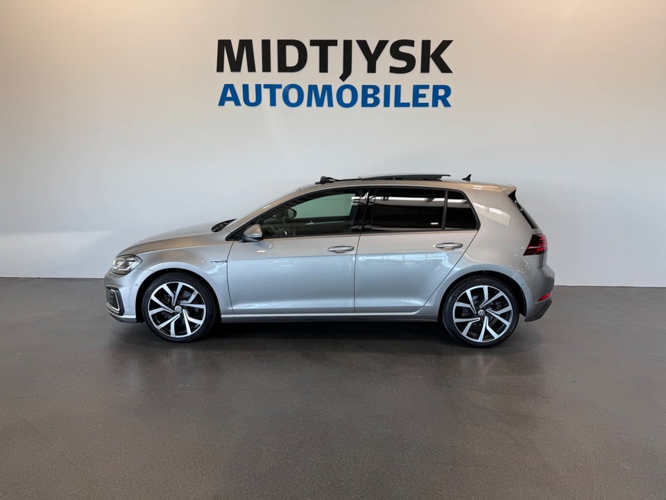 VW Golf VII 1,4 GTE DSG 5d