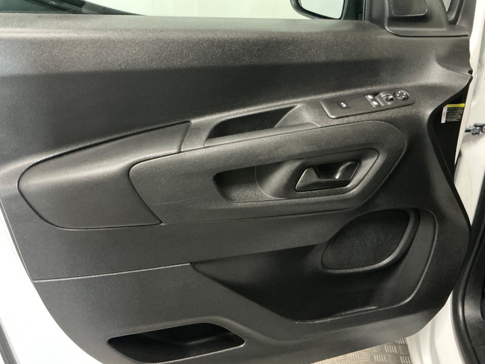Peugeot Partner 1,5 BlueHDi 130 L2V2 Plus EAT8 Van
