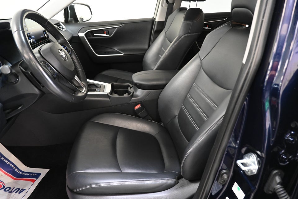 Toyota RAV4 2,5 Hybrid H3 Business MDS 5d