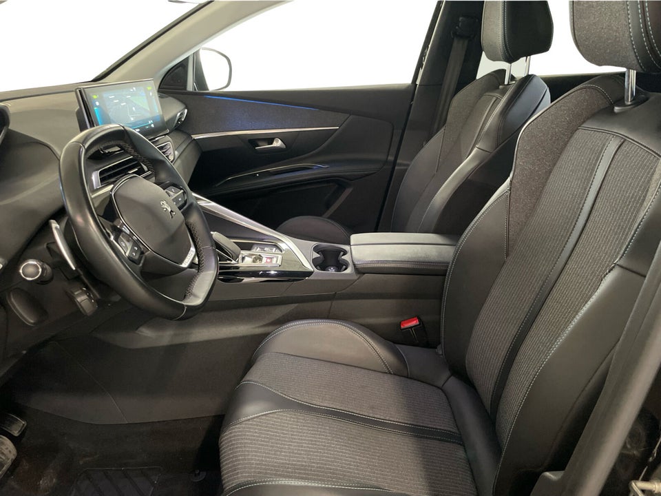 Peugeot 3008 1,6 Hybrid Selection Sport EAT8 5d
