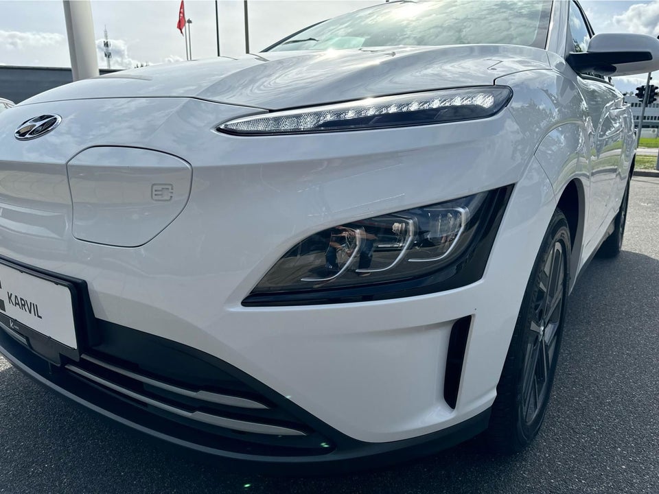 Hyundai Kona 64 EV Essential 5d