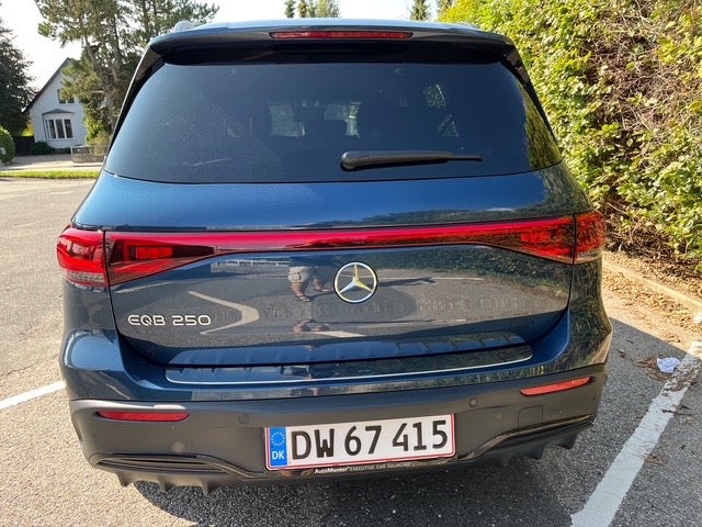 Mercedes EQB250 AMG Line 5d