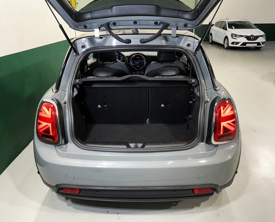 MINI Cooper SE Classic Trim 3d