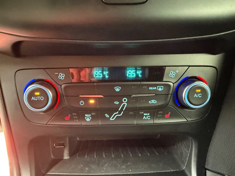 Ford Focus 1,5 EcoBoost ST-Line stc. 5d