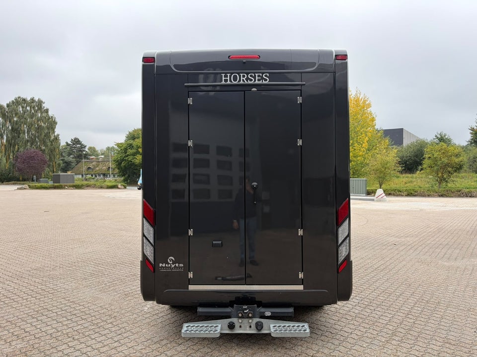 MAN TGE 2,0 3.180 Chassis L4 aut. FWD