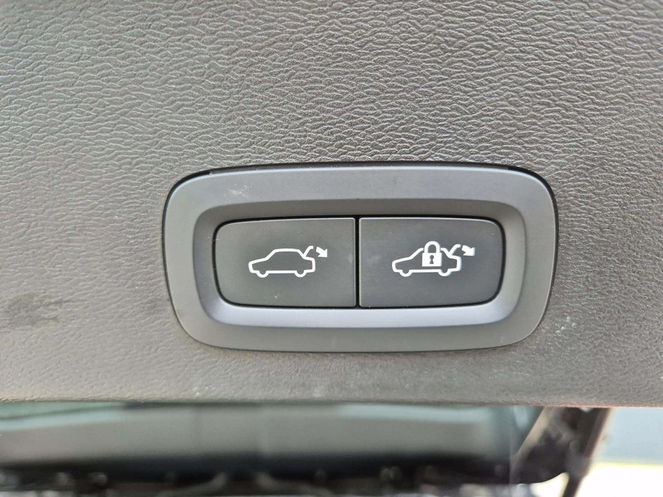 Volvo XC40 P6 ReCharge Ultimate 5d