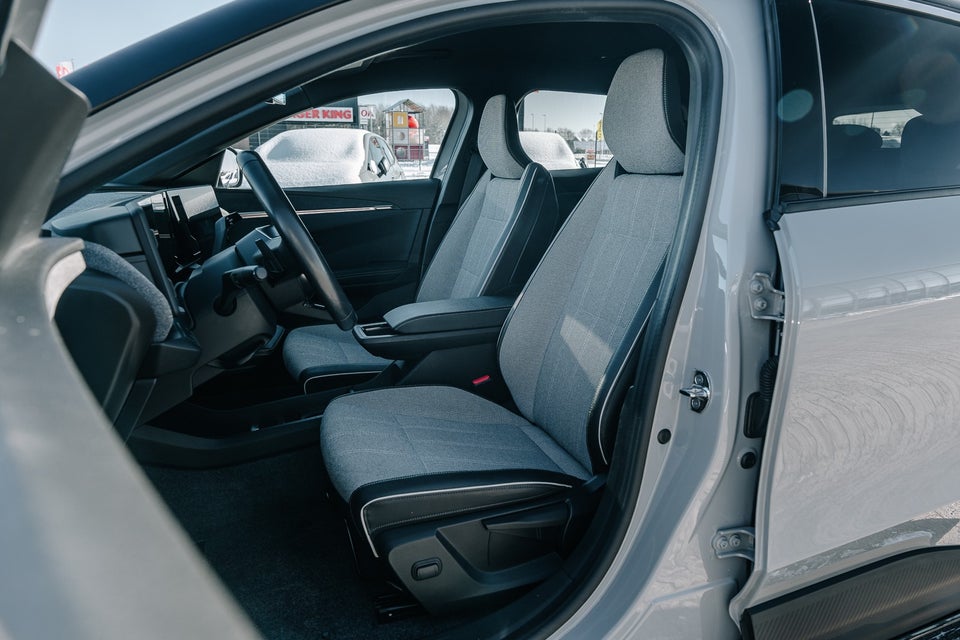 Renault Megane E-Tech 60 Techno 5d