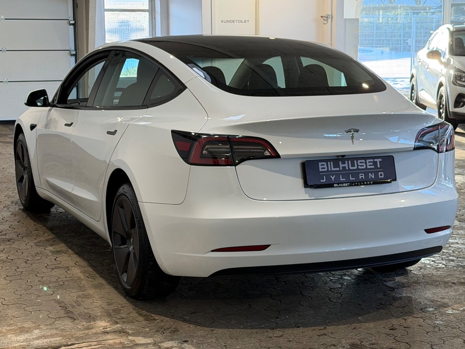 Tesla Model 3 RWD 4d