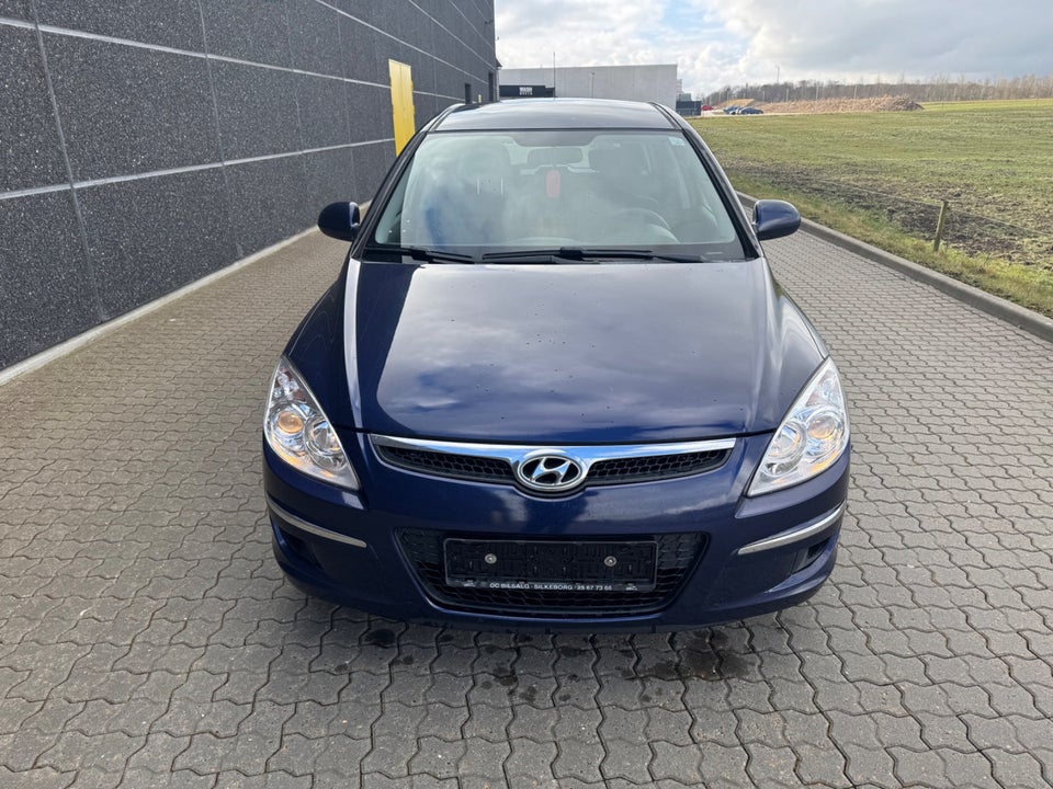 Hyundai i30 1,6 CRDi 90 Classic CW 5d