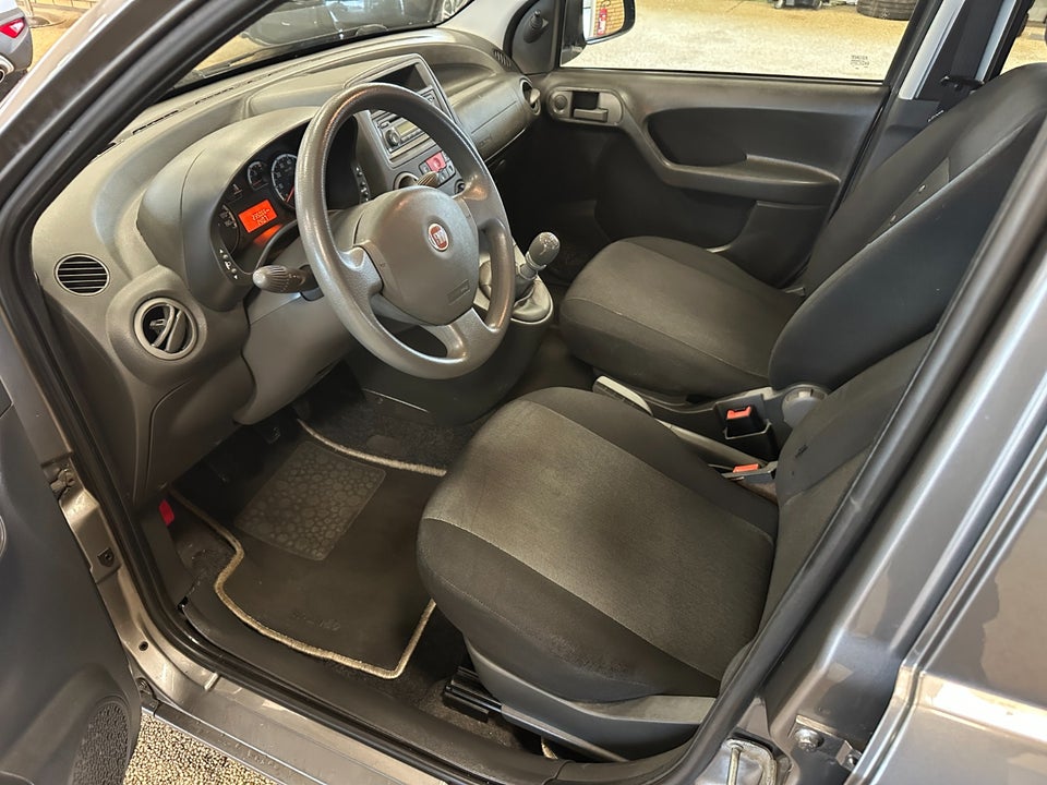 Fiat Panda 1,2 69 Dynamic 5d