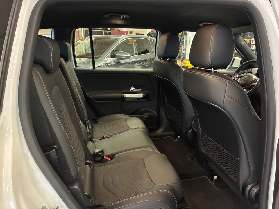 Mercedes EQB300 Progressive Advance 4Matic 5d