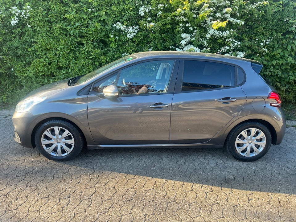 Peugeot 208 1,2 VTi 82 Allure 5d