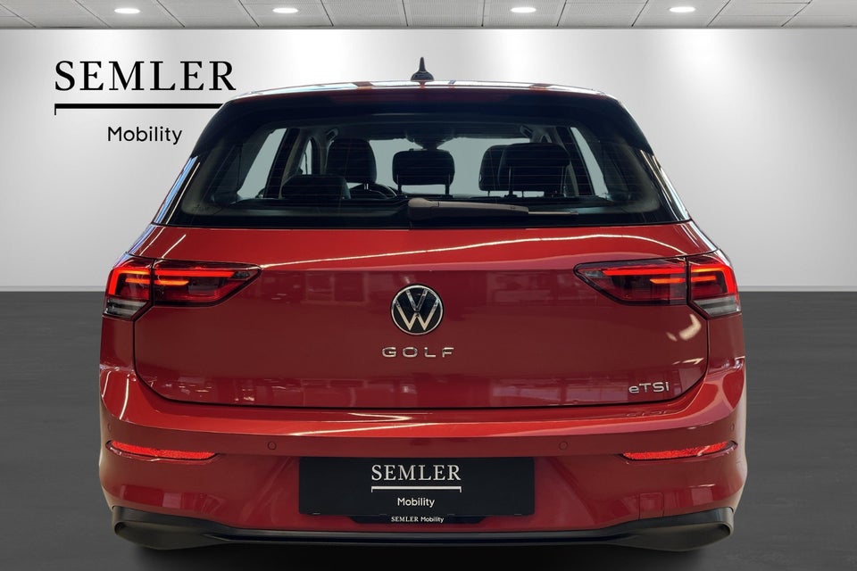 VW Golf VIII 1,5 eTSi 130 Life DSG 5d