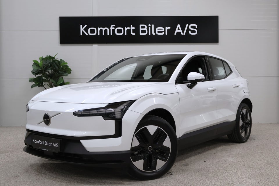 Volvo EX30 Extended Range Core 5d