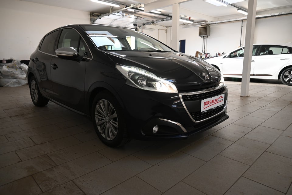 Peugeot 208 1,6 BlueHDi 100 Desire 5d