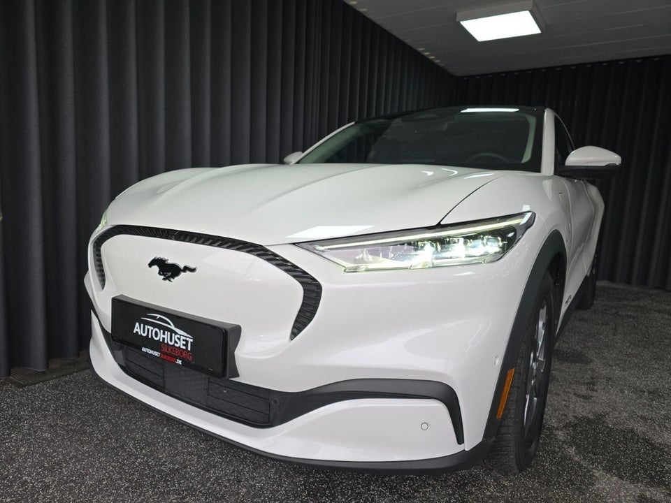 Ford Mustang Mach-E 68 Standard Range 5d