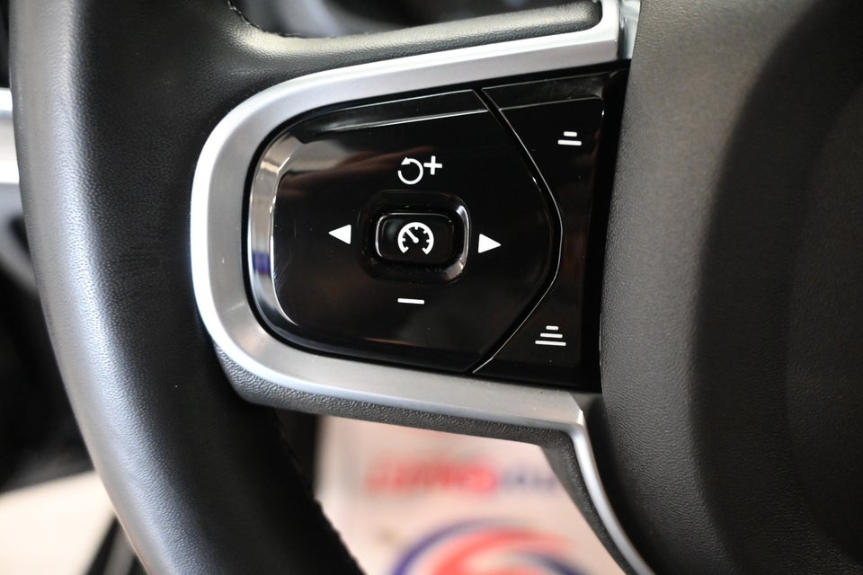 Volvo V60 2,0 T6 ReCharge R-Design aut. AWD 5d