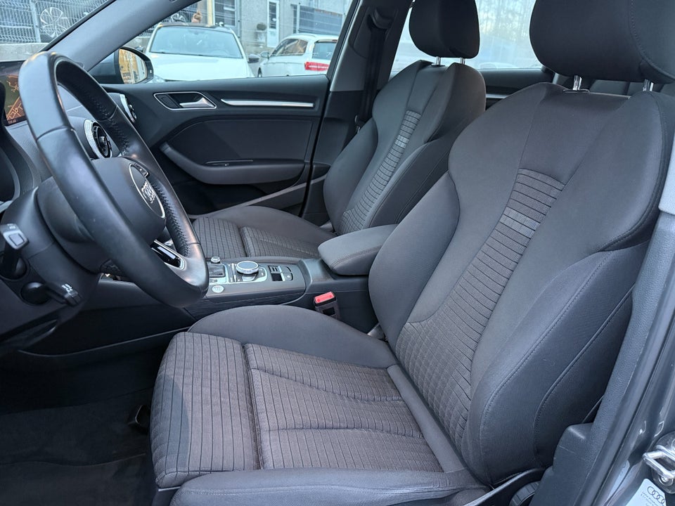 Audi A3 1,4 e-tron Sportback S-tr. 5d