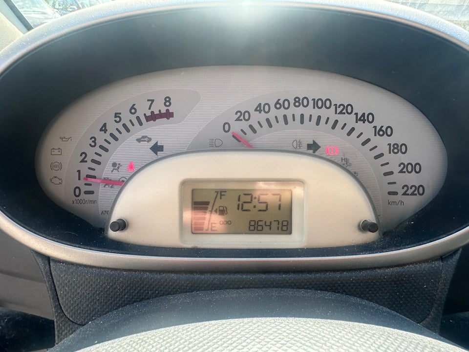 Subaru Justy 1,0  5d