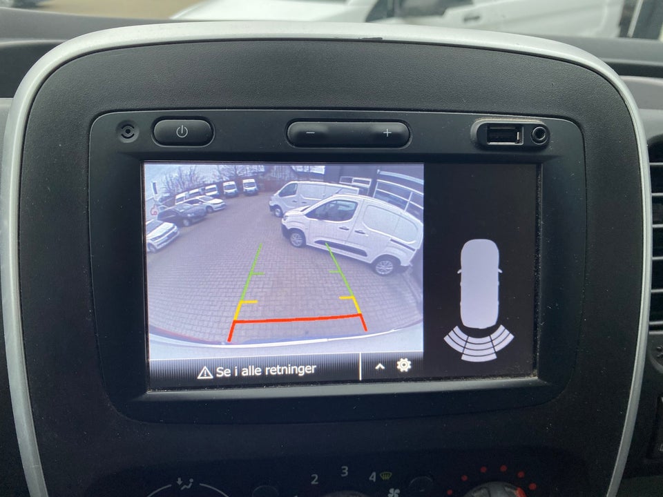 Renault Trafic T29 2,0 dCi 120 L2H1