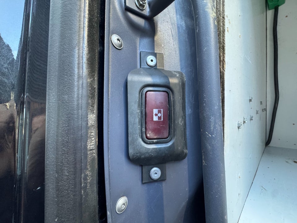 Mercedes Sprinter 319 3,0 CDi A2 Kassevogn RWD