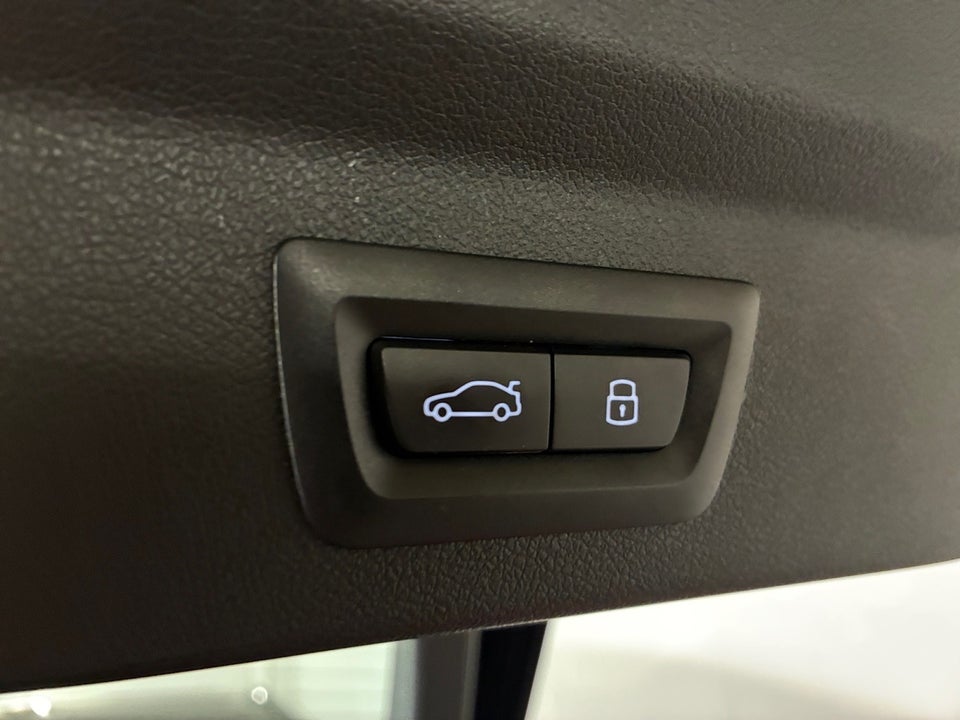 BMW iX2 eDrive20 M-Sport Premium 5d