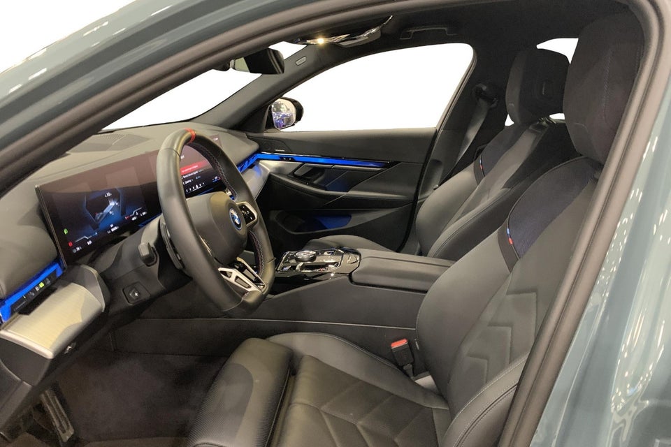 BMW i5 M60 Touring xDrive 5d