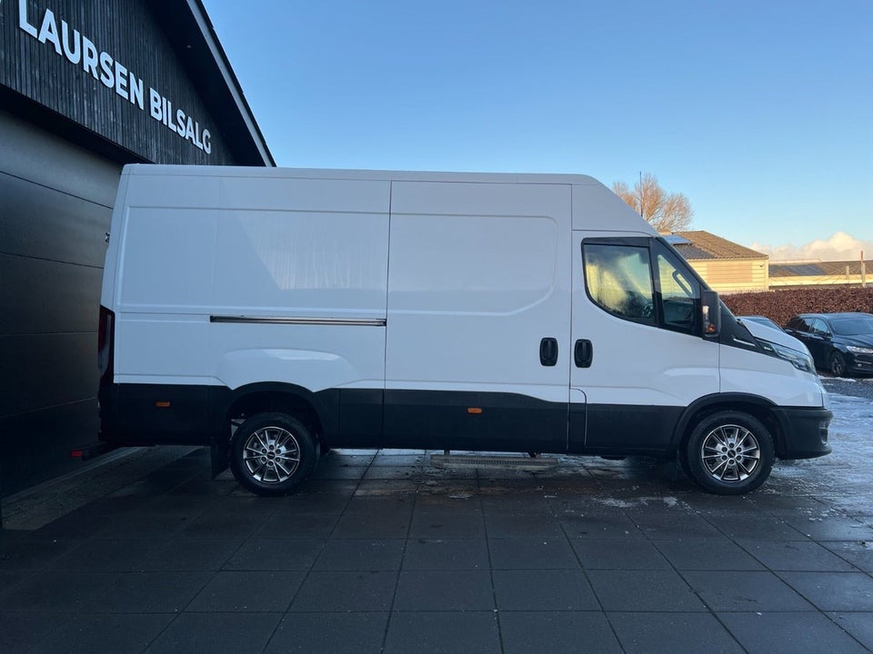 Iveco Daily 3,0 35C18 12m³ Van AG8