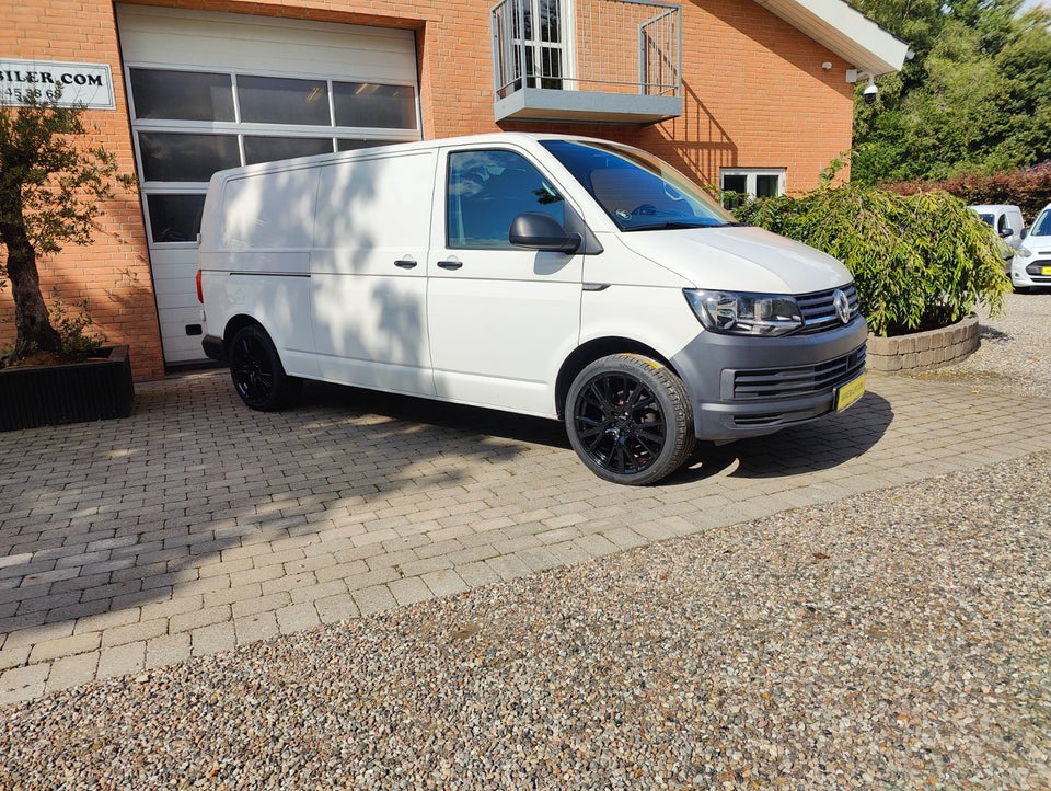 VW Transporter 2,0 TDi 150 Kassevogn DSG lang